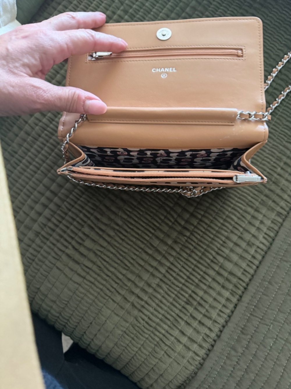 Chanel wallet on chain - Picture 3 of 8